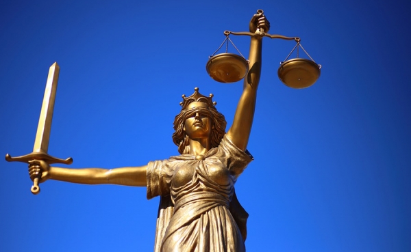 Los junior partners, nueva generaci&oacute;n de abogados j&oacute;venes en Colombia