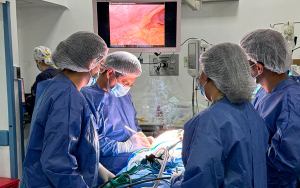 Aniversario 90: robot Da Vinci supera a las 1.000 cirug&iacute;as