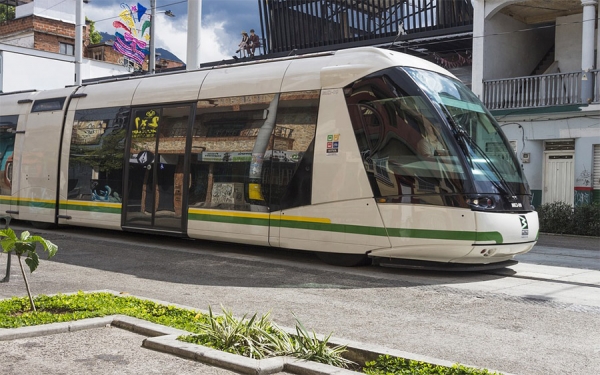 &iexcl;At&oacute;nitos!