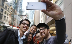Apple anuncia ventas r&eacute;cord de iPhone durante primer fin de semana a la venta