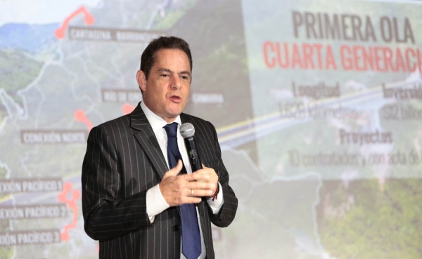 Situaci&oacute;n de la industria tiene que ser un prop&oacute;sito nacional: Vargas Lleras