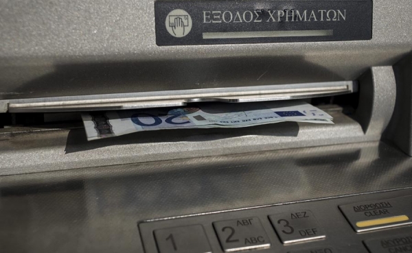 Grecia, en recesi&oacute;n hasta mitad de 2016 lastrada por controles de capitales