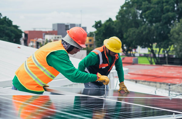 Energ&iacute;as renovables y ciberseguridad, reto de la transici&oacute;n energ&eacute;tica