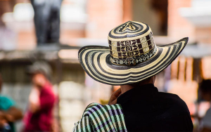 En Colombia baja la felicidad y repuntan depresi&oacute;n, ansiedad y suicidio
