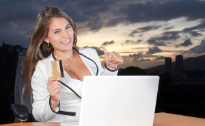 Moda, viajes y electr&oacute;nica, lo m&aacute;s comprado por canal online en Colombia