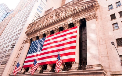 Wall Street pierde parte de sus ganancias tras alcanzar m&aacute;ximos hist&oacute;ricos