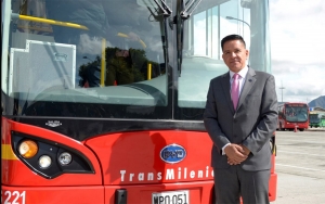 Ya rueda en Bogot&aacute; el primer bus el&eacute;ctrico y articulado del mundo