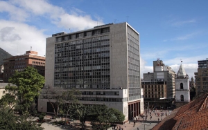 Emisor volvi&oacute; a bajar las tasas de inter&eacute;s, ahora lo hizo en 25 puntos