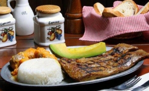 Sector gastron&oacute;mico anuncia cierres y menos recargos nocturnos