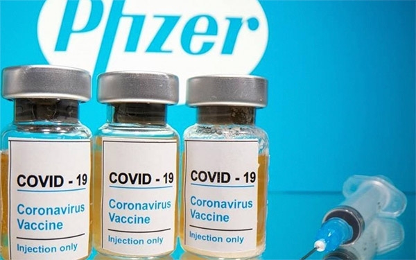 CEO de Pfizer vende 62% de sus acciones el d&iacute;a que su vacuna floreci&oacute;