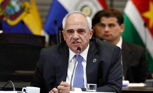 Colombia no se arregla con m&aacute;s impuestos: Samper