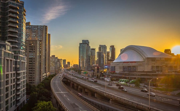 Canad&aacute; entr&oacute; en recesi&oacute;n en la primera mitad de 2015