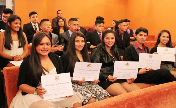 Por apoyo de Estados Unidos m&aacute;s colombianos hablan ingl&eacute;s