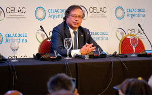 &iquest;Qu&eacute; ventajas tiene para Colombia presidir la CELAC?