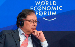 Colombia quiere cambiar divisas de carb&oacute;n y petr&oacute;leo por turismo: Petro