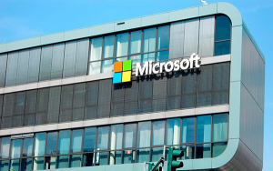 Apple pierde el t&iacute;tulo de empresa m&aacute;s valiosa del mundo frente a Microsoft