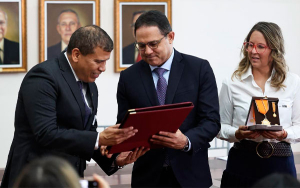 Cenipalma recibe Orden del Congreso de Colombia en el Grado Comendador