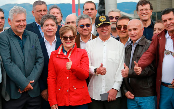 Salario m&iacute;nimo en 2023 ser&aacute; de 16%, subsidio de transporte del 20%