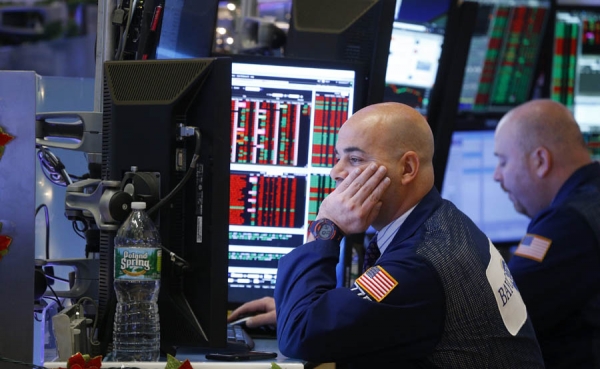 Wall Street abre con fuertes p&eacute;rdidas y el Dow Jones cae un 2,20 %