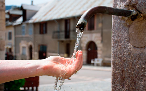 Colombia debe conjurar su deuda hist&oacute;rica en agua potable y saneamiento b&aacute;sico