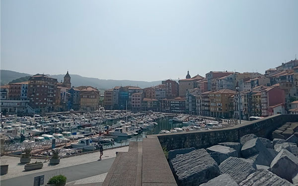 Bermeo, litoral pr&oacute;spero, tur&iacute;stico y seductor que adorna la costa vasca