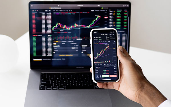 IA ayuda inversionistas a minimizar p&eacute;rdidas y a blindar capital