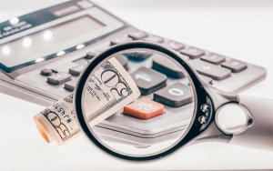 La econom&iacute;a mundial podr&iacute;a recuperarse de COVID-19 en 2021