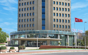 BBVA lanza una OPA por el 50,15% restante de su filial en Turqu&iacute;a