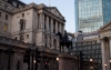 El Banco Central brit&aacute;nico llama a rechazar el d&oacute;lar
