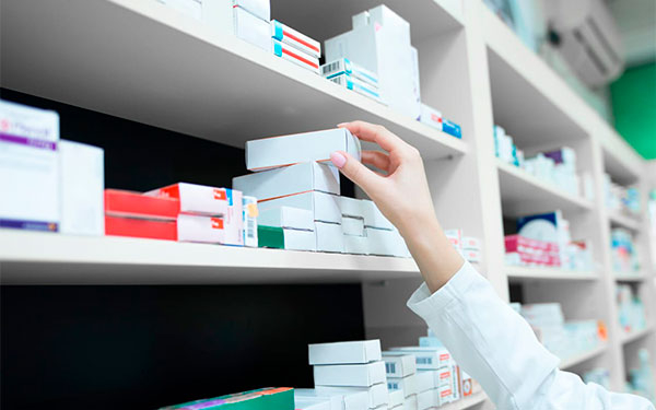 Ventas de farmac&eacute;uticas colombianas caen entre el 30 y 40%