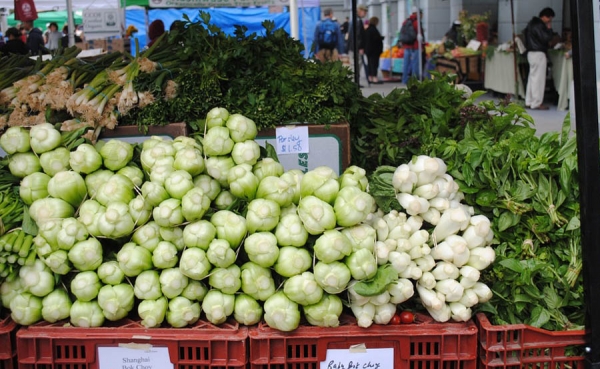 Los precios de los alimentos bajan en noviembre por las abundantes reservas