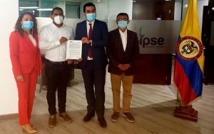 Familias de Barrancominas en Guain&iacute;a tendr&aacute;n energ&iacute;a el&eacute;ctrica las 24 horas